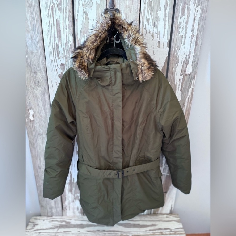 North Face Caysen Parka - Size L